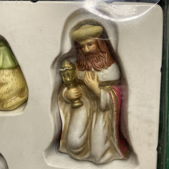 Nativity scene - Picture 6 of 17